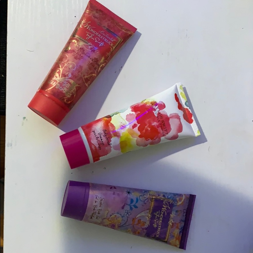 Taylor Swift body gel & scrub